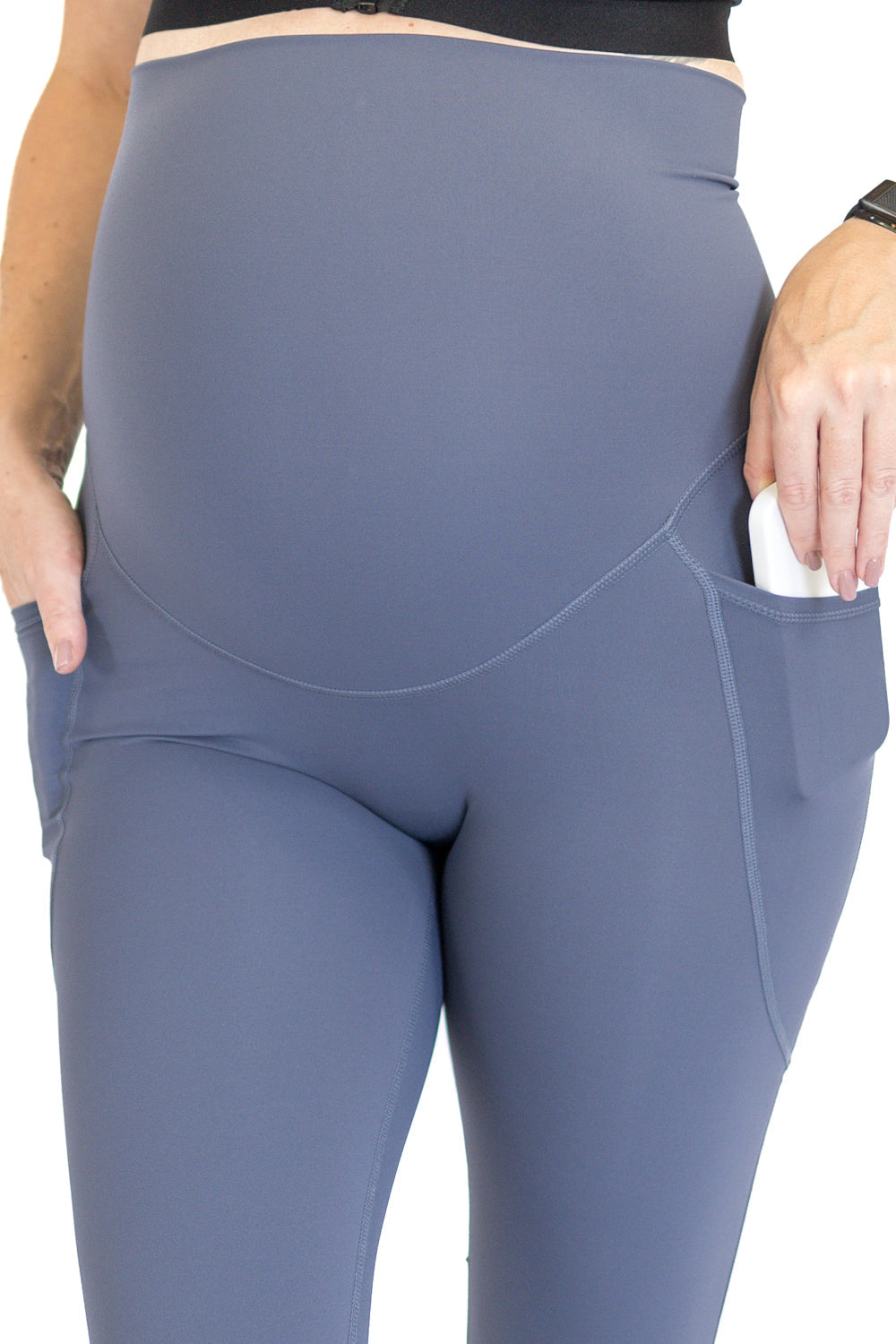 Gray high-waisted maternity leggings with pockets, completely specialised for comfort